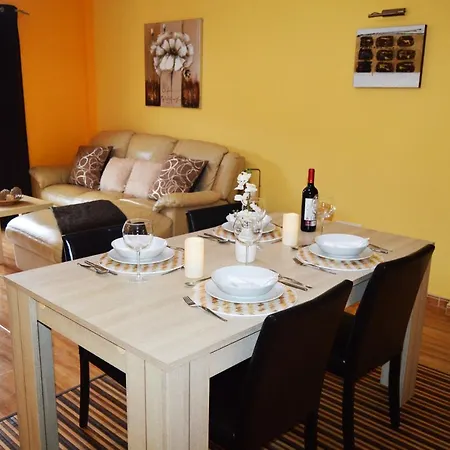 Gold Apartment *